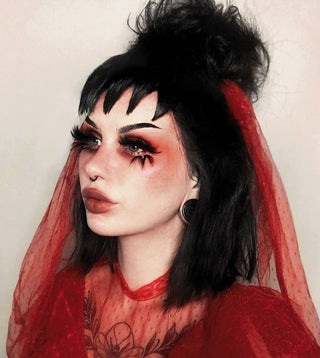 Lydia Deetz Wig With Spiky Bangs